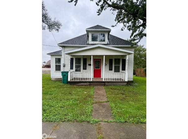 404 S Railroad Street, Bloomfield, IA 52537
