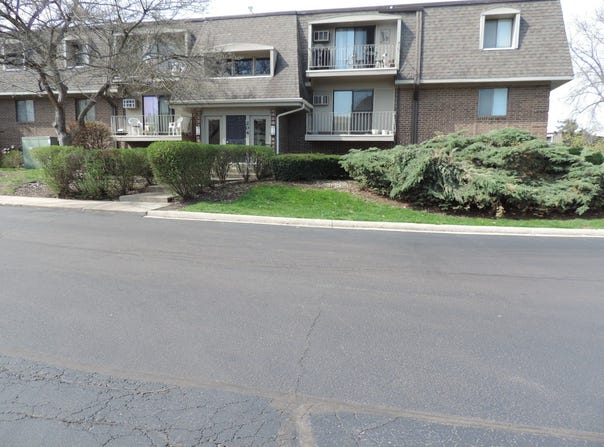 204 E Bailey Road, Naperville, IL 60565
