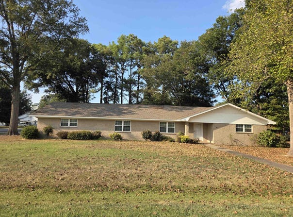 308 W 11Th St, Almyra, AR 72003