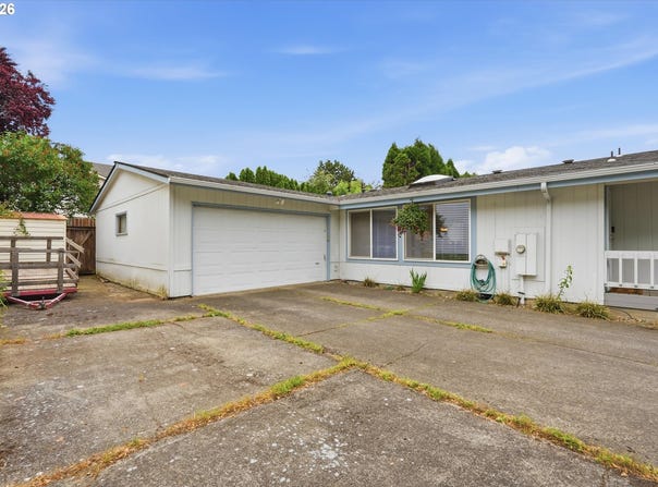 1494 SE MAPLE Loop, Gresham, OR 97080