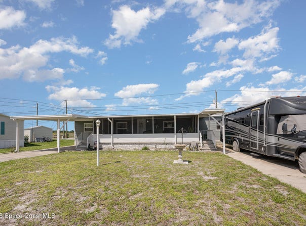 3258 Lester Avenue, Mims, FL 32754