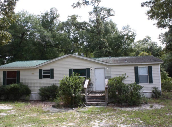 5642 Puddles Lane, Malone, FL 32423