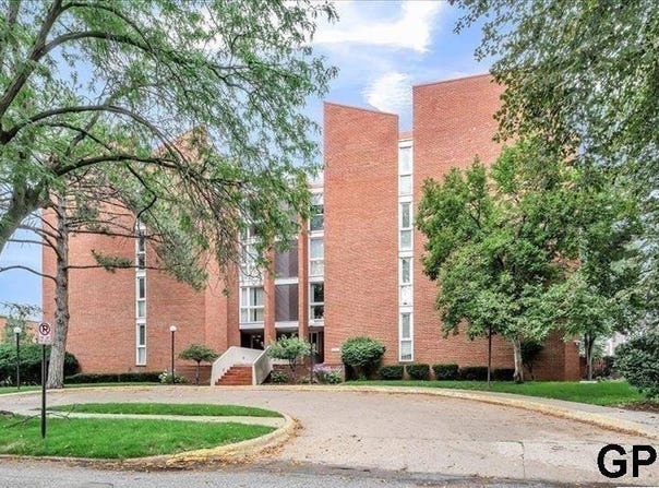 3702 Jackson Street, Omaha, NE 68105
