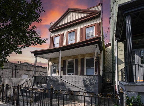 416 41ST ST, Union City, NJ 07087