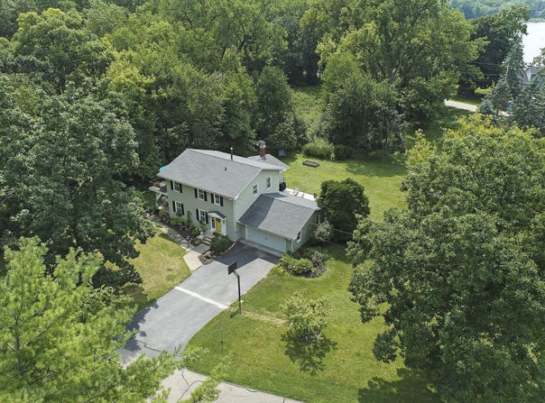 9120 400th Ave, Genoa City, WI 53128