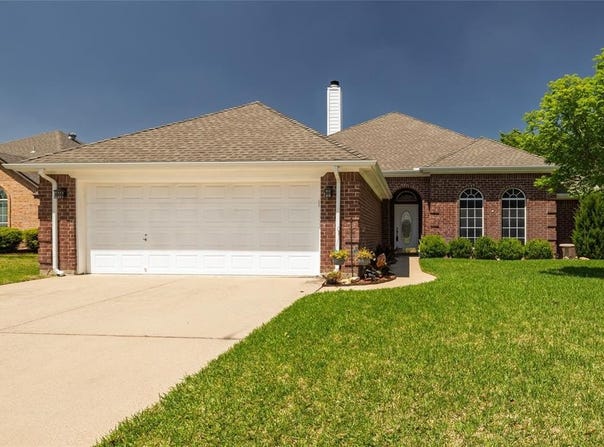 516 Hazelnut Court, Saginaw, TX 76179