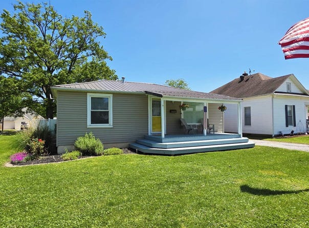 1007 Landes Street, Mt Carmel, IL 62863