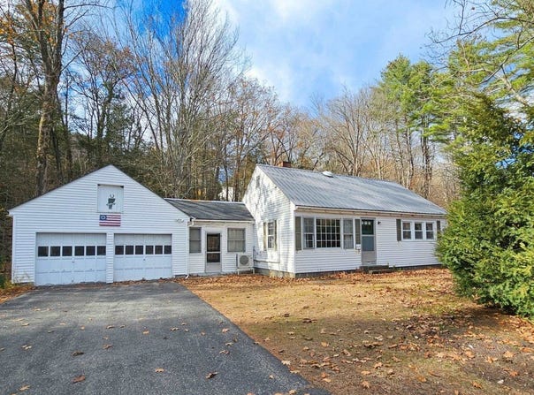 1555 W River Road, Dummerston, VT 05301