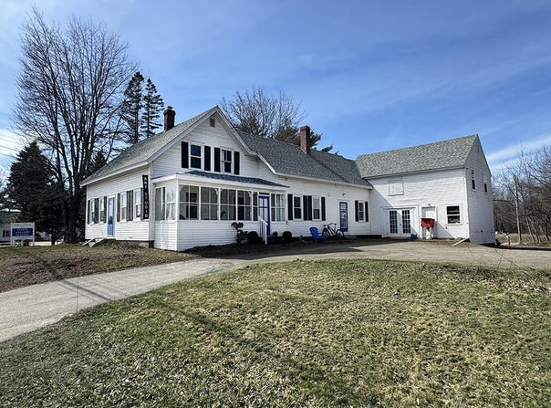 903 Western Avenue, Manchester, ME 04351