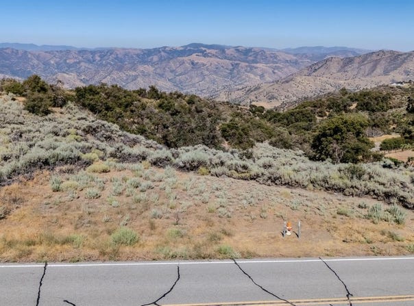 25200 Jacaranda Drive, Tehachapi, CA 93561