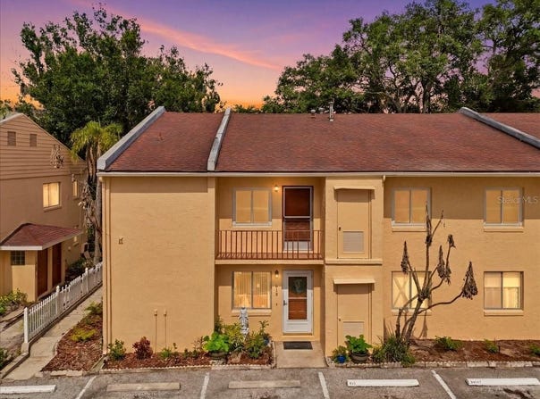 626 PAVARE Court, WINTER HAVEN, FL 33884