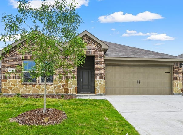 812 Fairbanks Drive, Ennis, TX 75119