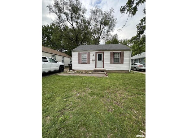 3005 W ANN Street, Peoria, IL 61605