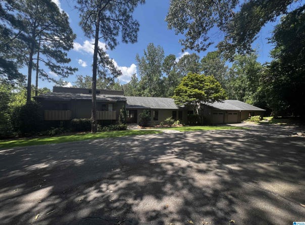 2530 CREEKVIEW DRIVE, HOOVER, AL 35226