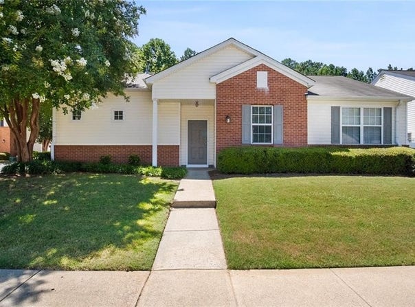 266 Windcroft Circle NW, Acworth, GA 30101