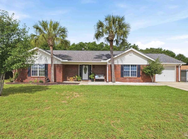2711 Penn St, Navarre, FL 32566