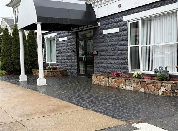 413 High Street, Bristol, RI 02809