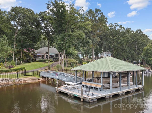 502 Lakeview Shores Loop, Mooresville, NC 28117