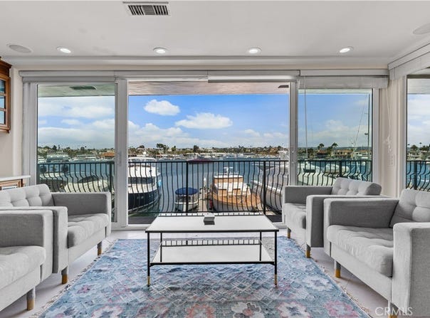 3322 Via Lido, Newport Beach, CA 92663