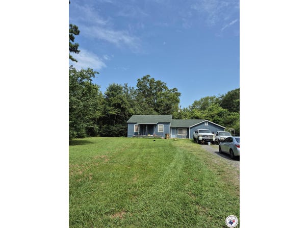 107 Marshall, Hooks, TX 75561