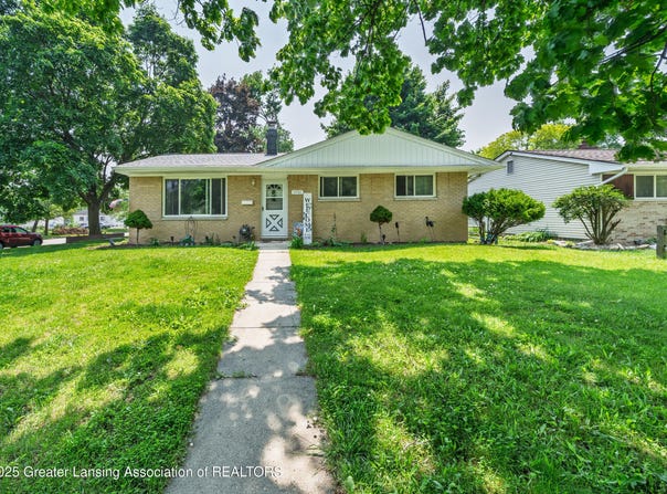 3701 Jerree Street, Lansing, MI 48911