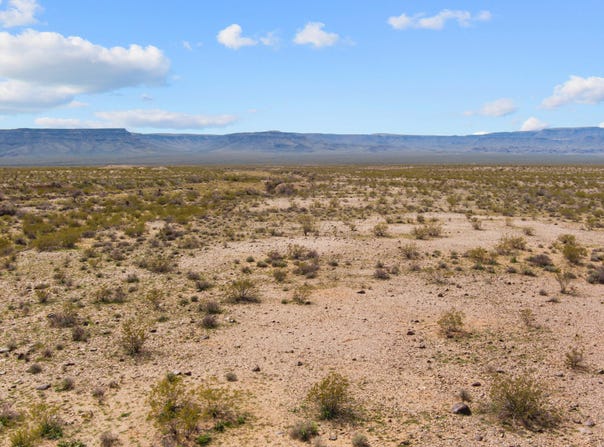 3750 W Ives Drive, Golden Valley, AZ 86413