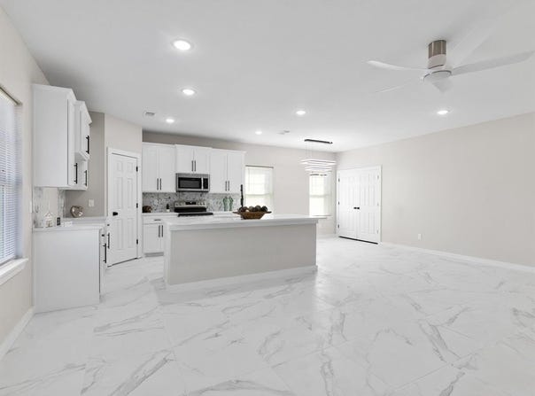 801 E Tyler Street, Ennis, TX 75119