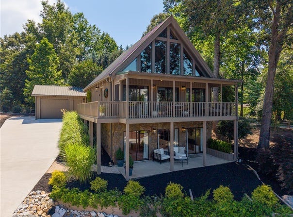 131 Briar Court, Seneca, SC 29672