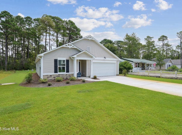1111 Goldsboro Road, Boiling Spring Lakes, NC 28461