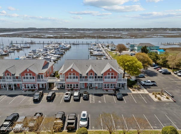 5001 Oquinn Boulevard SE, Southport, NC 28461