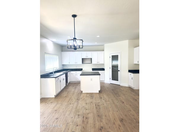 2114 N 94th Avenue, Phoenix, AZ 85037