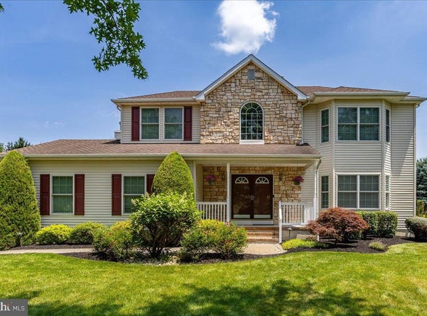 3 COUNTRY HOUSE WAY, COLUMBUS, NJ 08022