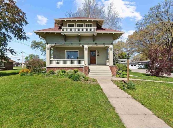 449 Western Avenue, Marengo, IA 52301