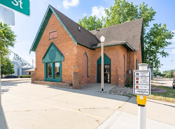 401 E 5th St, Canton, SD 57013