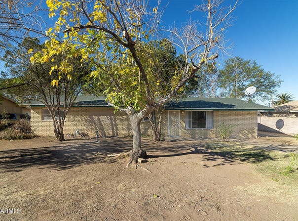214 S Hing Drive, Superior, AZ 85173
