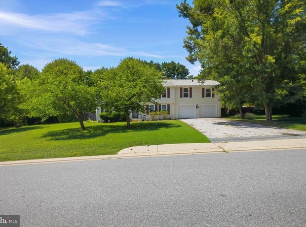 8 SUNNYKING DR, REISTERSTOWN, MD 21136