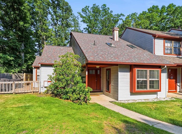 718 E Cooper Ferry, Smithville, NJ 08205