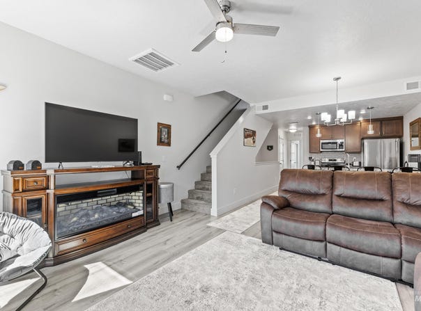 303 Broken Ridge Way, McCall, ID 83638