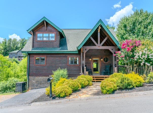 905 McMakin Way, Pigeon Forge, TN 37863