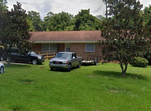 2035 Briarwood, Laurel, MS 39440