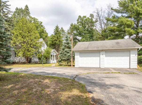 425 6th Street, Baldwin, MI 49304