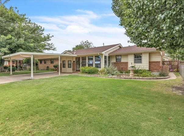 829 Arnold Avenue, Moore, OK 73160