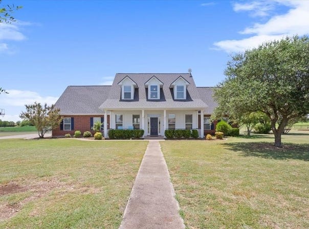 560 Doe Run Road, Crawford, TX 76638