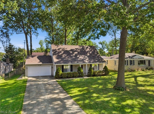 1831 Eaton Drive, Avon, OH 44011