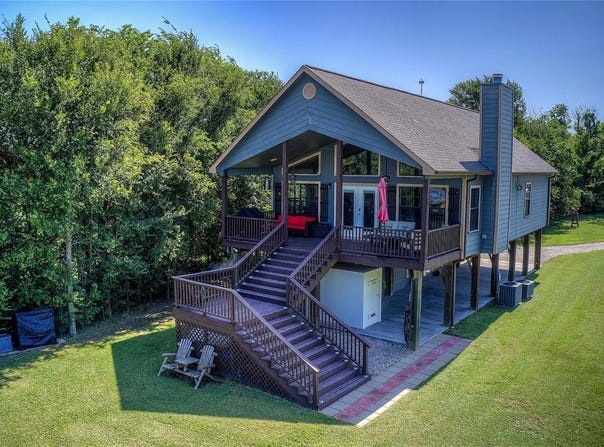 180 Seminole Trail, East Tawakoni, TX 75472