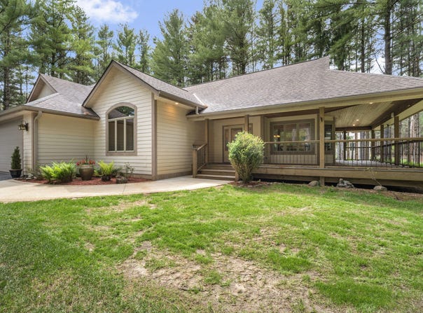 7855 Indian Lore Rd, West Bend, WI 53090