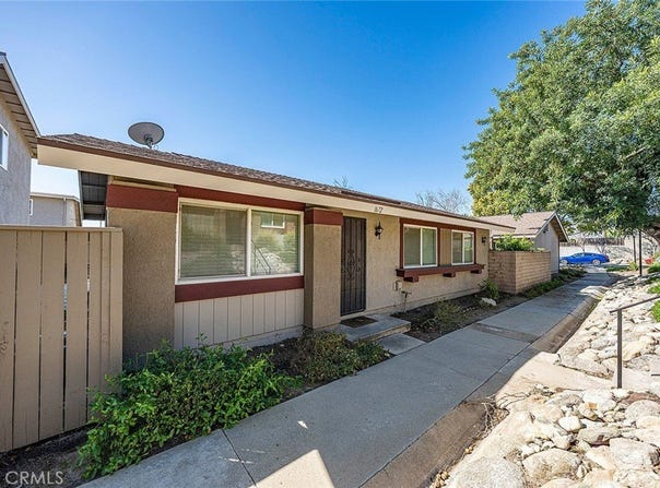 1672 Carmel W, Upland, CA 91784