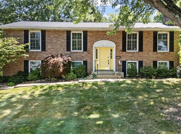 800 Lindy Lane Avenue SW, North Canton, OH 44720