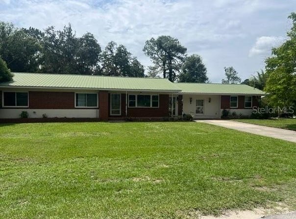 5810 SE BABB ROAD, BELLEVIEW, FL 34420