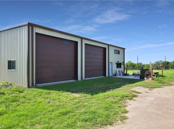 4552 Mineral Cemetery, Beeville, TX 78102